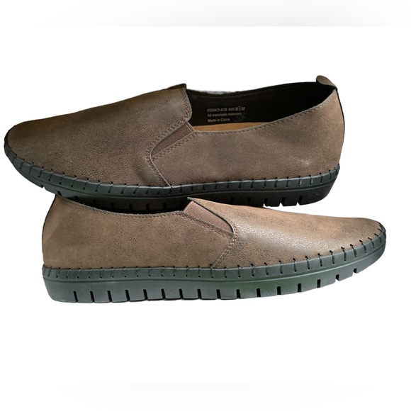 Easy Street Fresh Brown Slip On Lightweight Moc Shoes Women’s Size 8.5 NWB - Picture 1 of 15